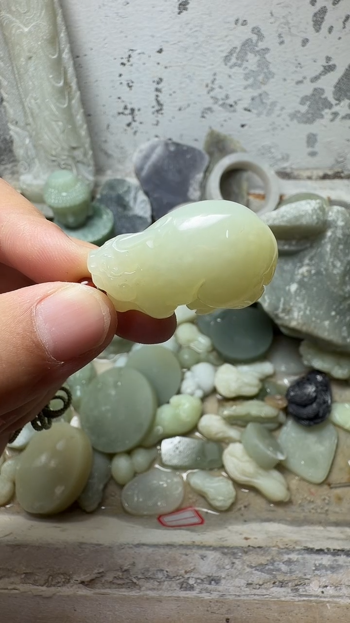 颈饰未镶嵌和田玉貔貅