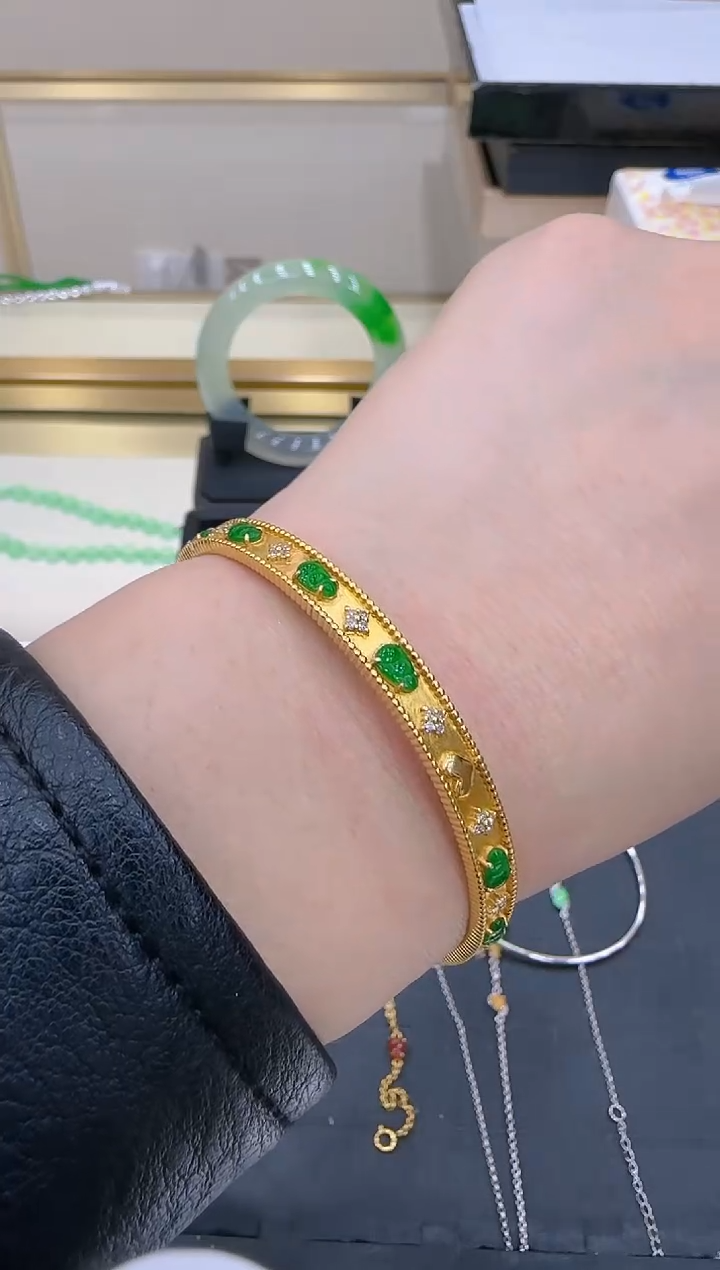 【闪购商品】翡翠手镯18K金镶嵌团购多样性发一件