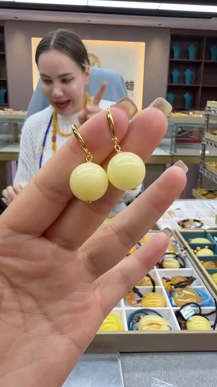 琥珀未镶嵌耳饰65秒拍号 假一罚三 