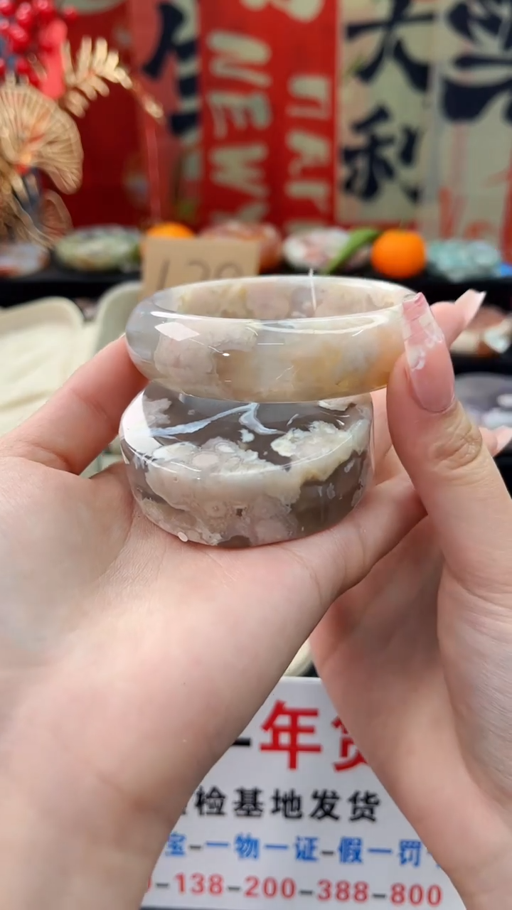 【闪购商品】石英质玉手镯未镶嵌赠送镯心（58圈口）