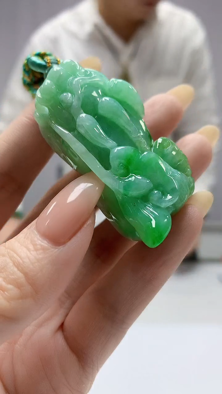 【闪购商品】定制翡翠未镶嵌5028DD-毛货挂件126