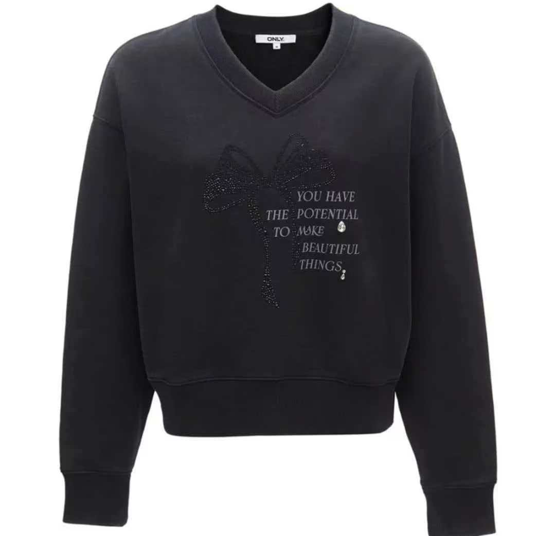 女运动圆领冬季时尚宽松型套头款长袖连帽卫衣百搭