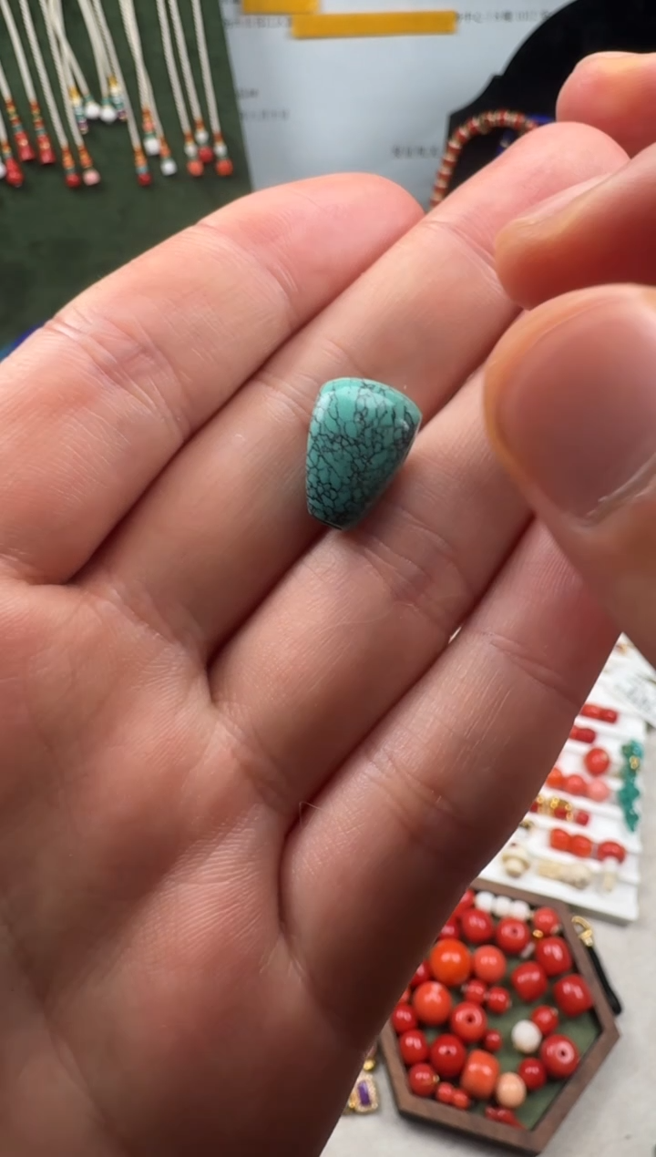 未镶嵌绿松石颈饰松石三通