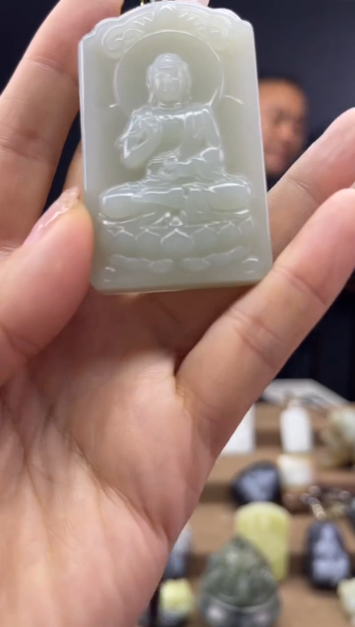 颈饰未镶嵌和田玉1