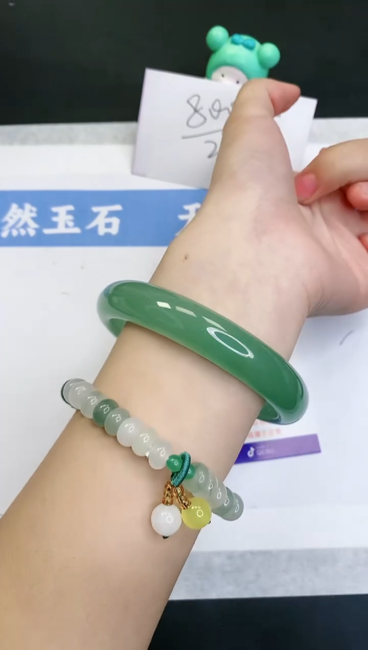 【闪购商品】石英质玉手镯未镶嵌D205-66+