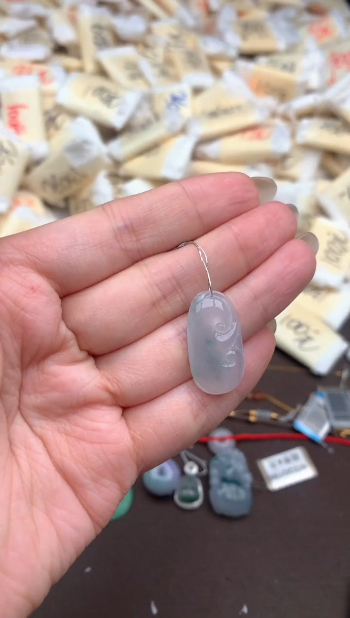 【闪购商品】翡翠挂件未镶嵌—