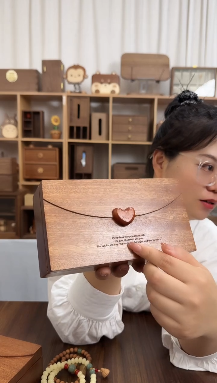 木乌檀木情书收纳盒  