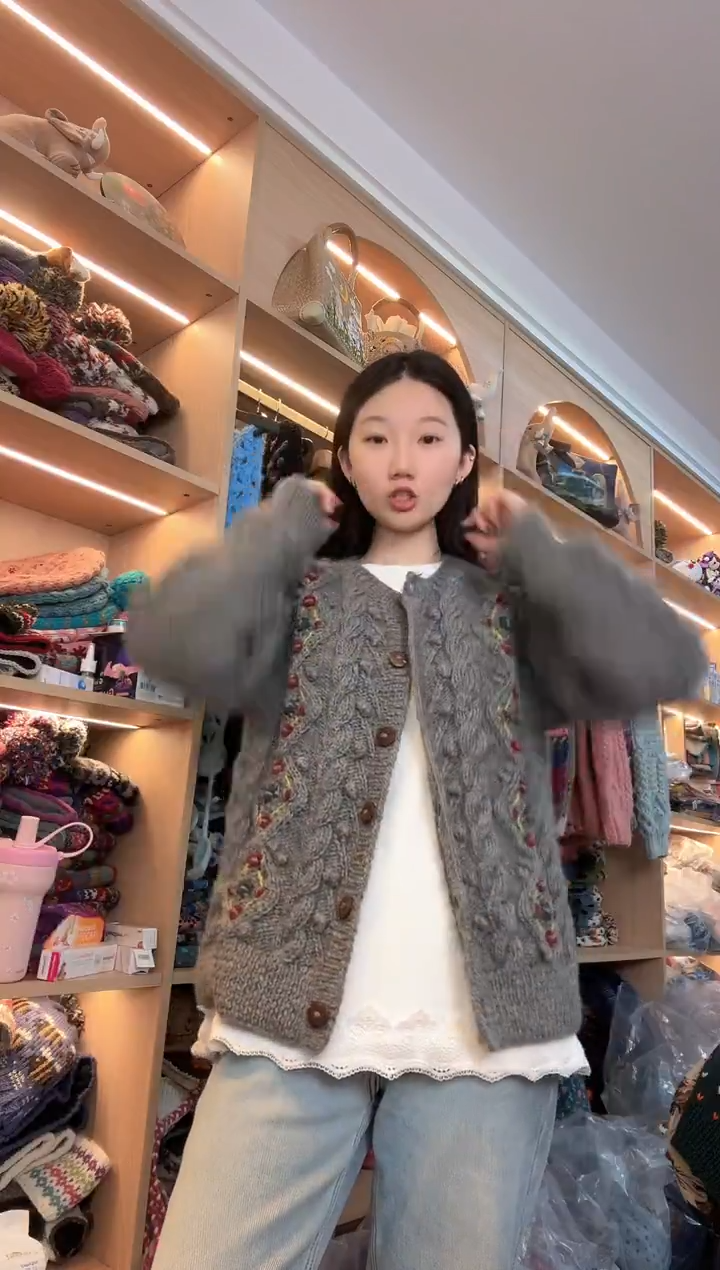 羊毛纯手工百羊毛外套刺绣灰色