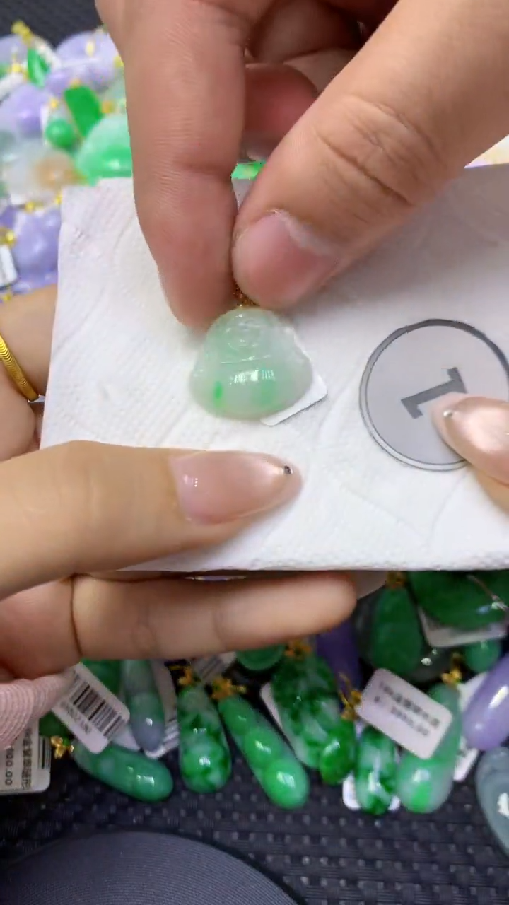 颈饰未镶嵌翡翠天然缅甸翡翠A货