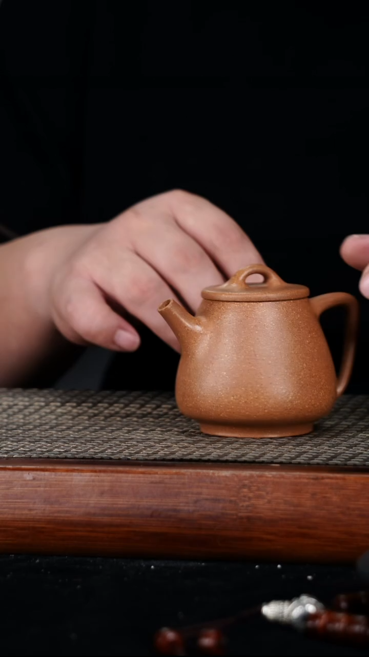 茶壶紫砂原矿段泥高石瓢210cc