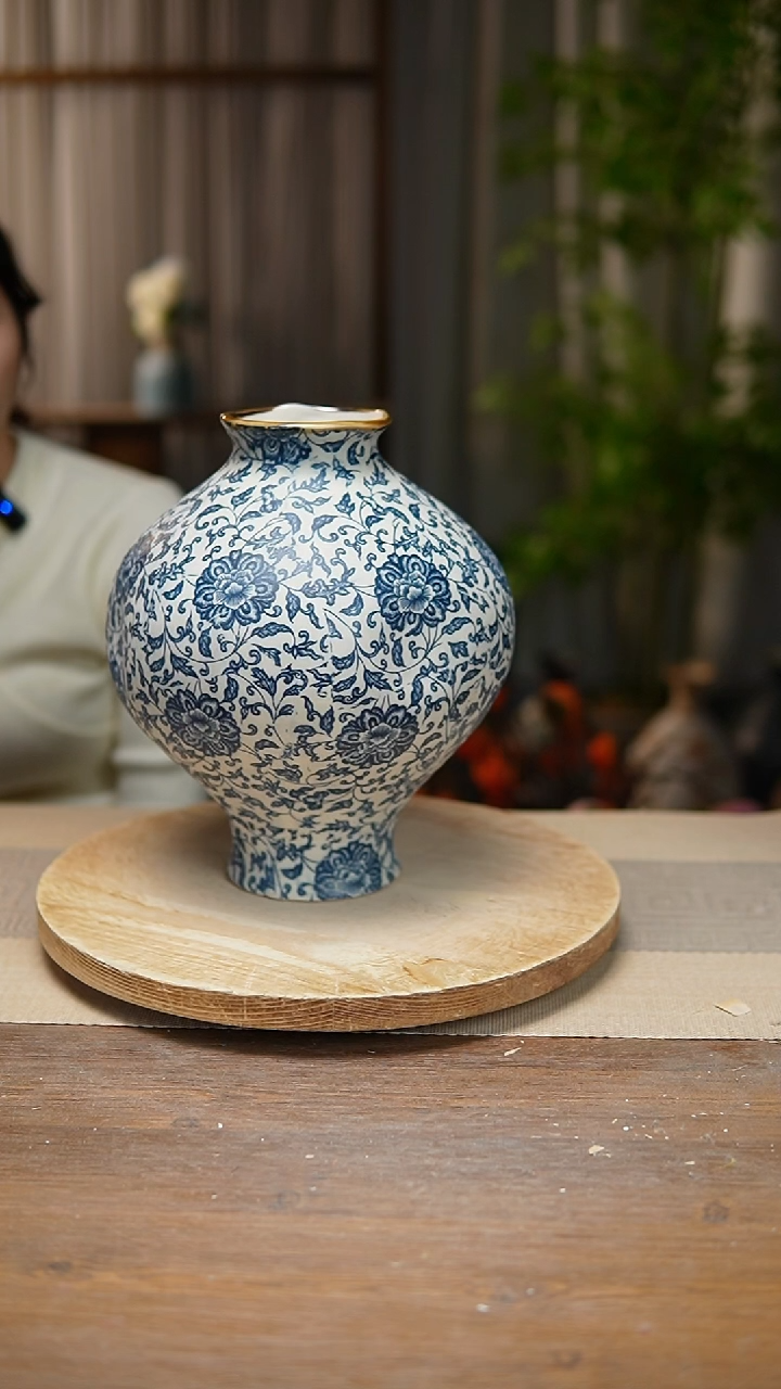 【闪购商品】陶瓷  花器青花瓷缠枝莲灯笼