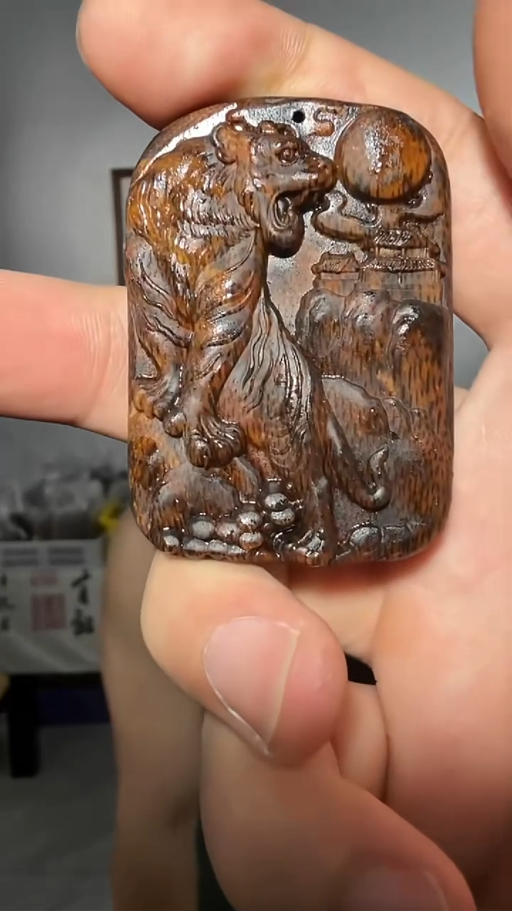 沉香吊坠15号吊坠生肖虎多样性发一