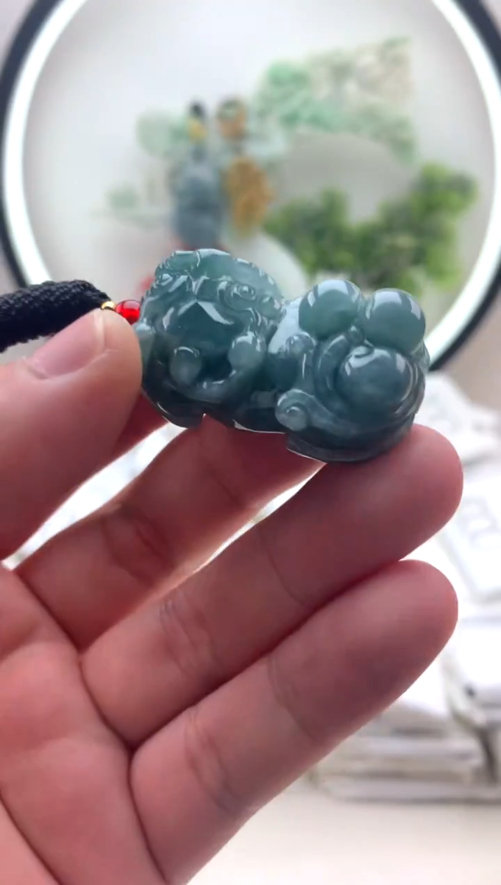 颈饰未镶嵌翡翠貔貅