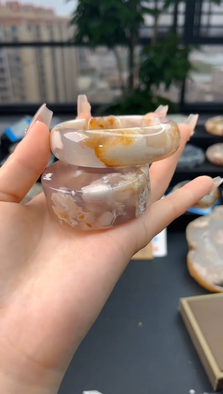 【闪购商品】石英质玉手镯未镶嵌赠送镯心（圈口56