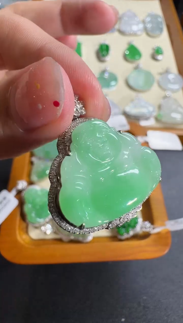 【闪购商品】翡翠吊坠(不含链)18K金镶嵌【源头工厂】钻石镶嵌