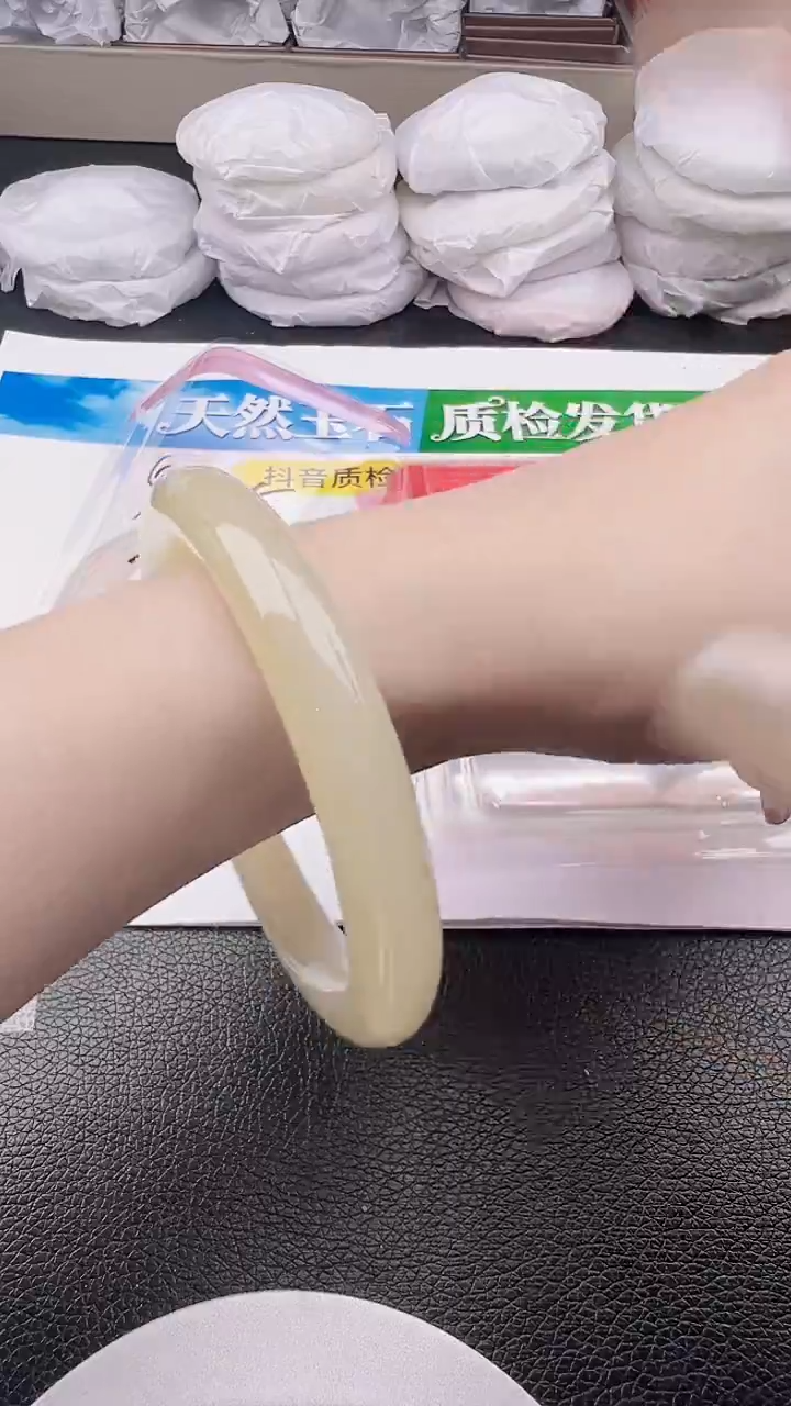 未镶嵌手镯石英质玉晴水圈口55