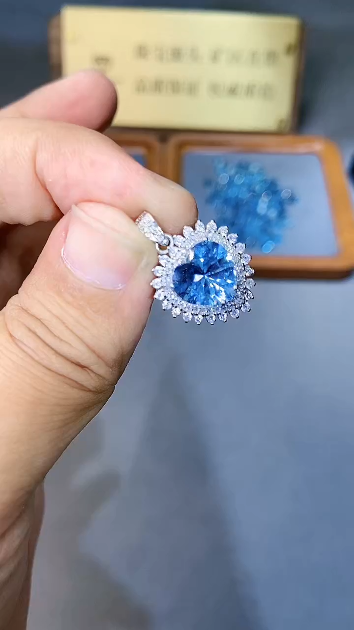 【闪购商品】海蓝宝石颈饰银S925镶嵌1564