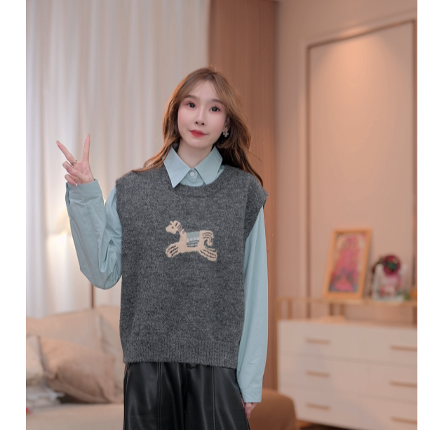 【新款上新】马克华菲上衣加厚马年马甲针织衫保暖打底秋冬