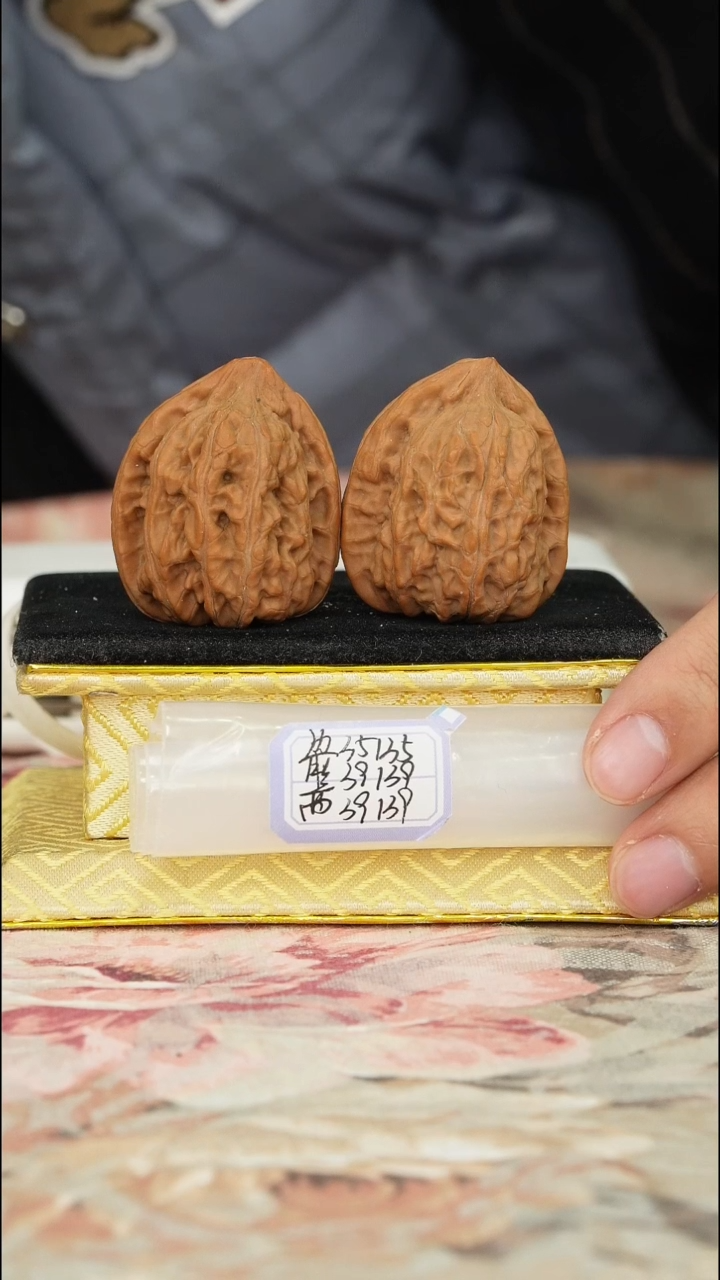 【闪购商品】文玩核桃把件赤龙鸡心