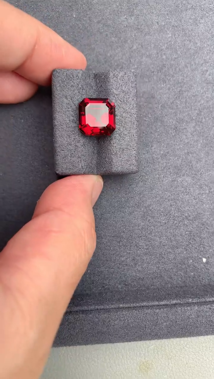 【闪购商品】石榴石裸石未镶嵌6ct镁铝