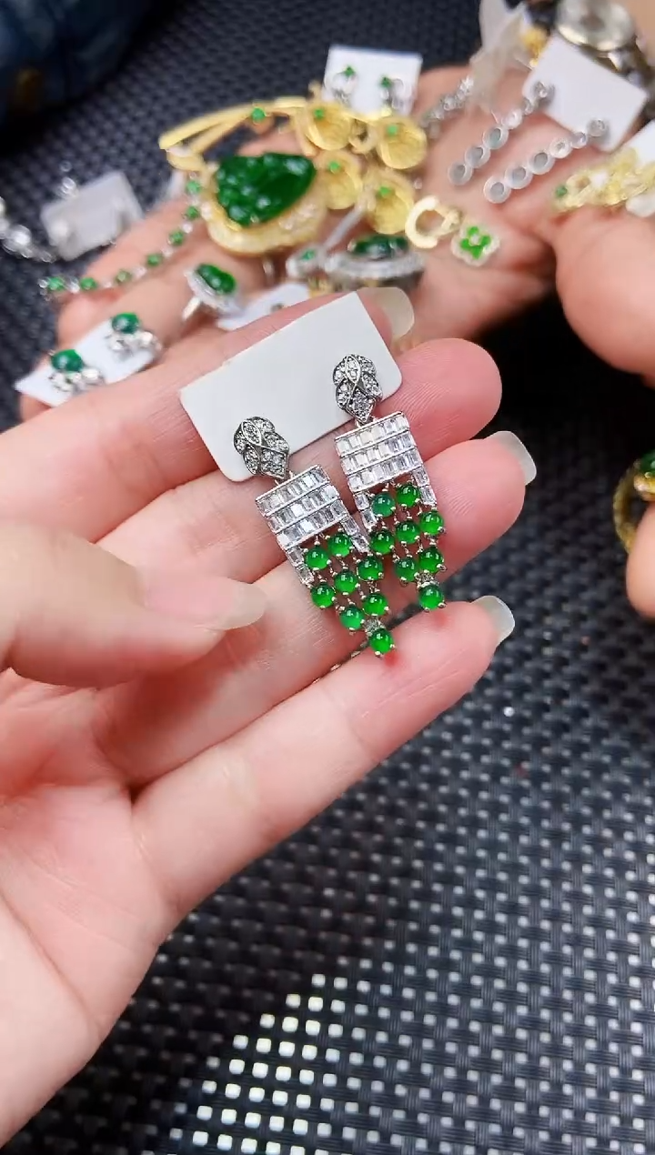 【闪购商品】翡翠耳饰未镶嵌111111111