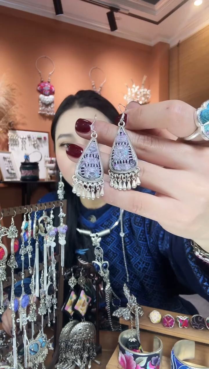 【闪购商品】刺绣纯手工民族风耳环