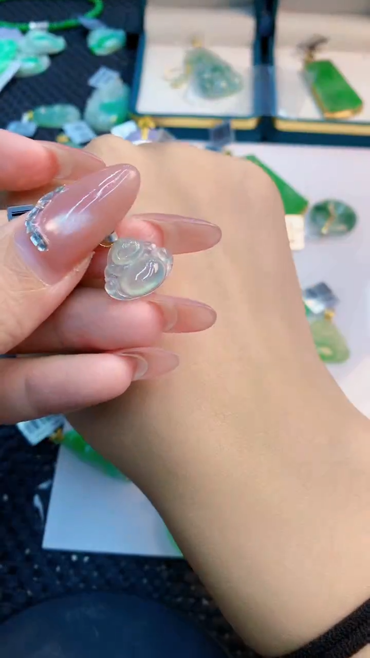 翡翠18K金镶嵌吊坠(不含链)1