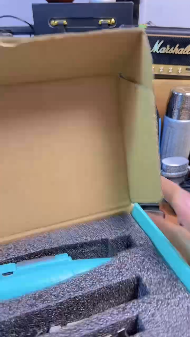 瓷片闪购商品，如图所示