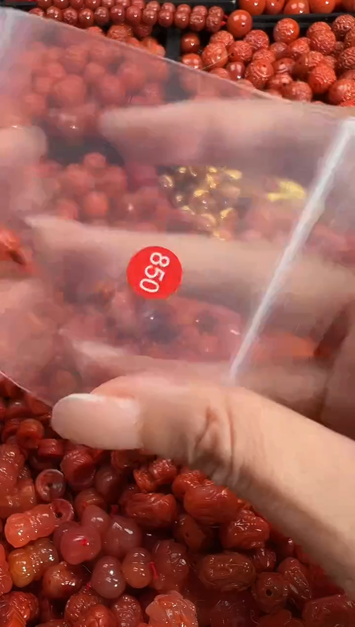 颈饰未镶嵌南红玛瑙1