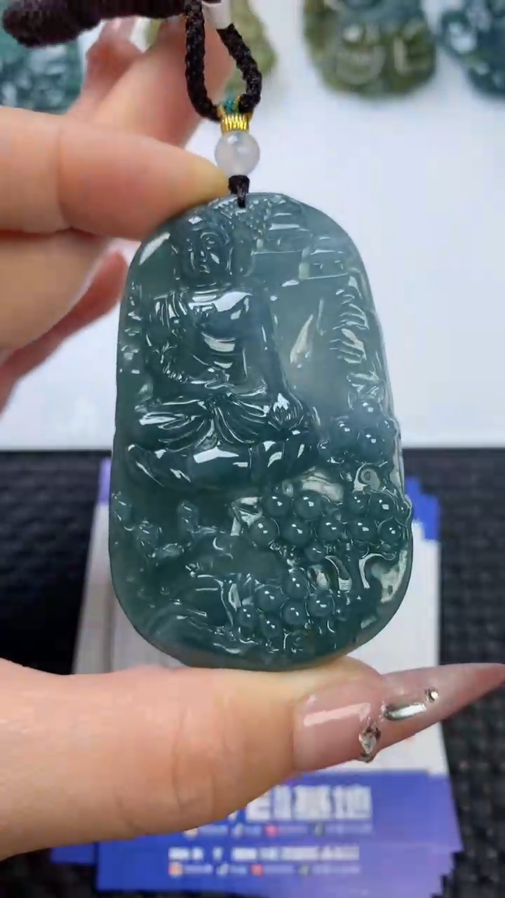 【闪购商品】翡翠颈饰未镶嵌11111111111111111