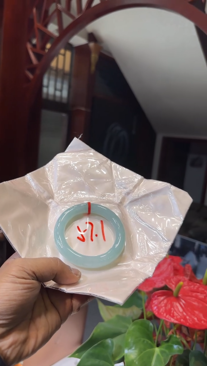 未镶嵌手镯翡翠赤****肉手镯