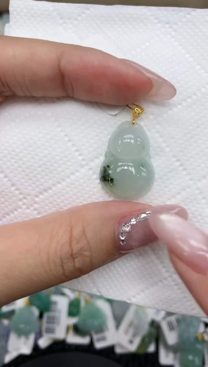 颈饰18K金镶嵌翡翠a货百元一下同包裹多件发出的只收取一单运费
