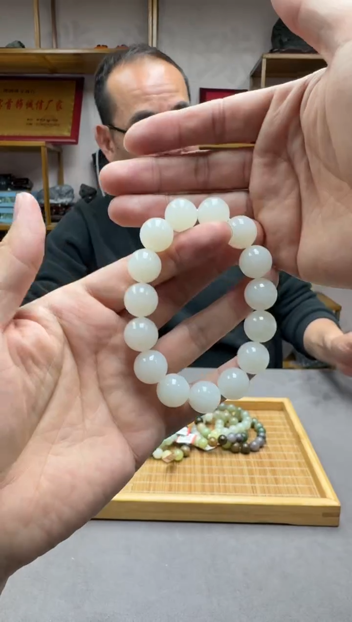 未镶嵌手链和田玉14且末糖白