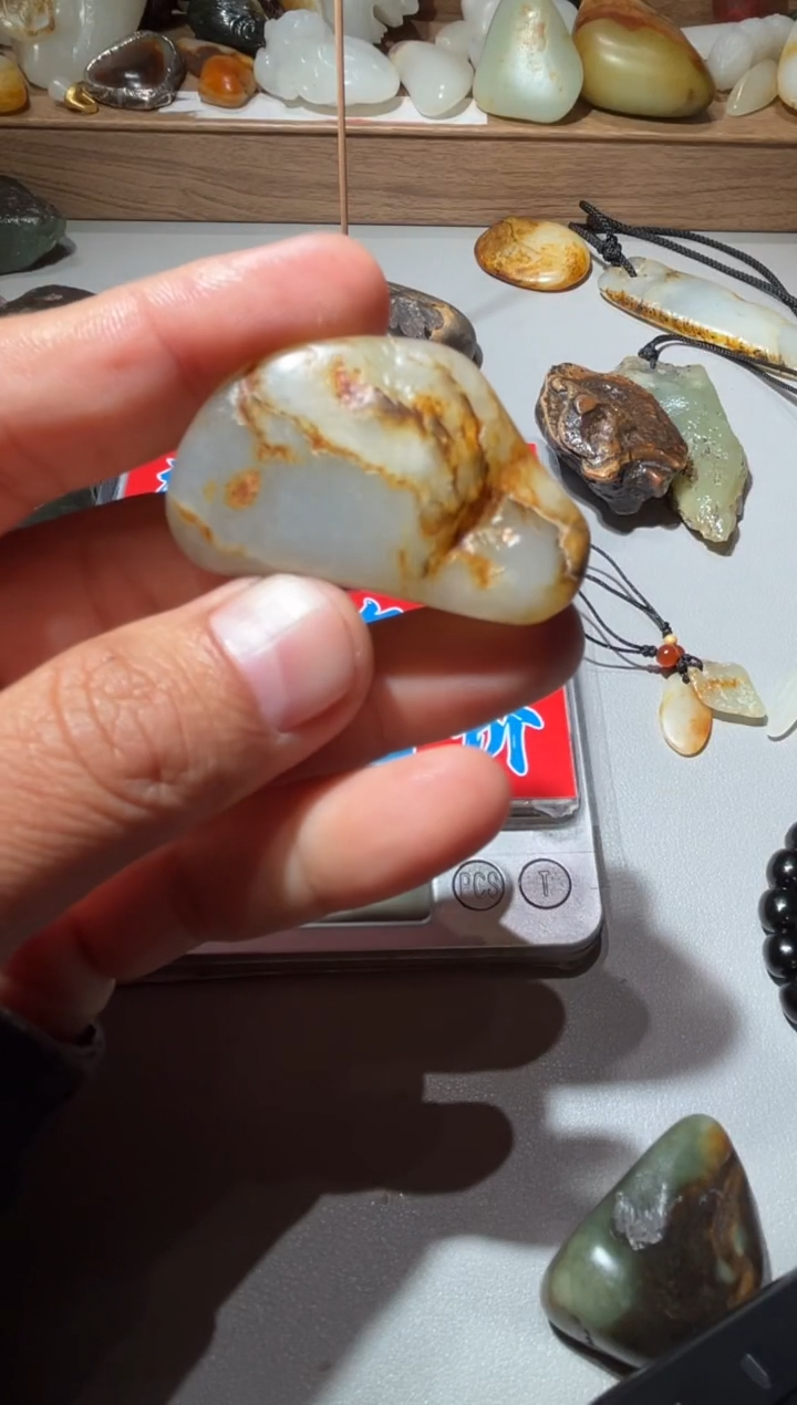 未镶嵌和田玉（糖玉）挂件 和田玉