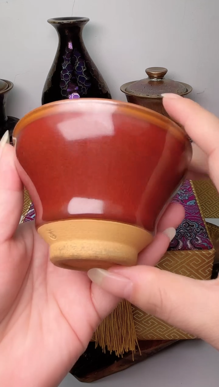 【闪购商品】茶盏春申阁福利1只，礼盒装，红冠军