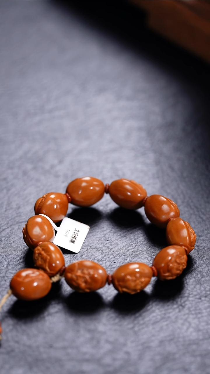 【闪购商品】橄榄核吊坠更厉害