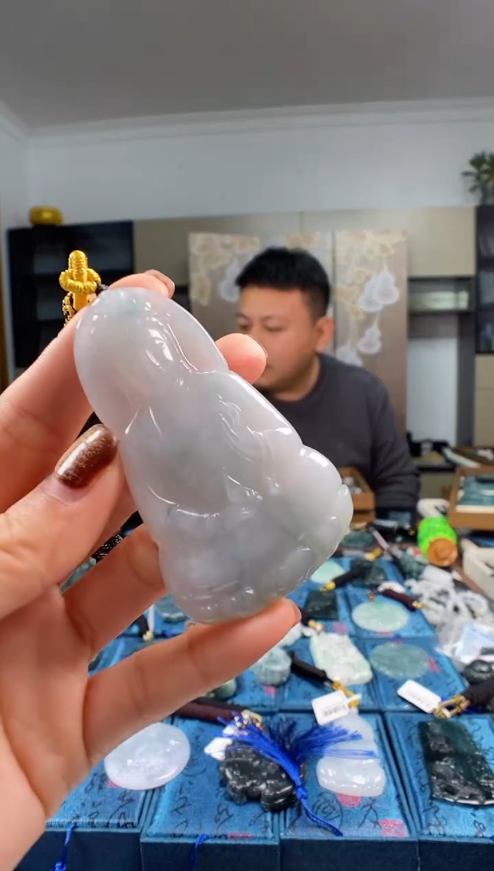 颈饰未镶嵌翡翠多样性发其一
