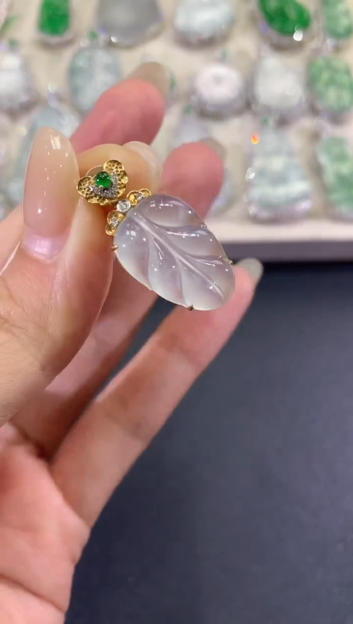 【闪购商品】翡翠吊坠(不含链)18K金镶嵌D16    