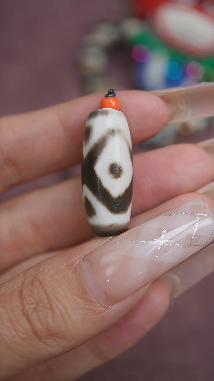 未镶嵌颈饰玛瑙/玉髓理*蚀花玛瑙珠定制编绳