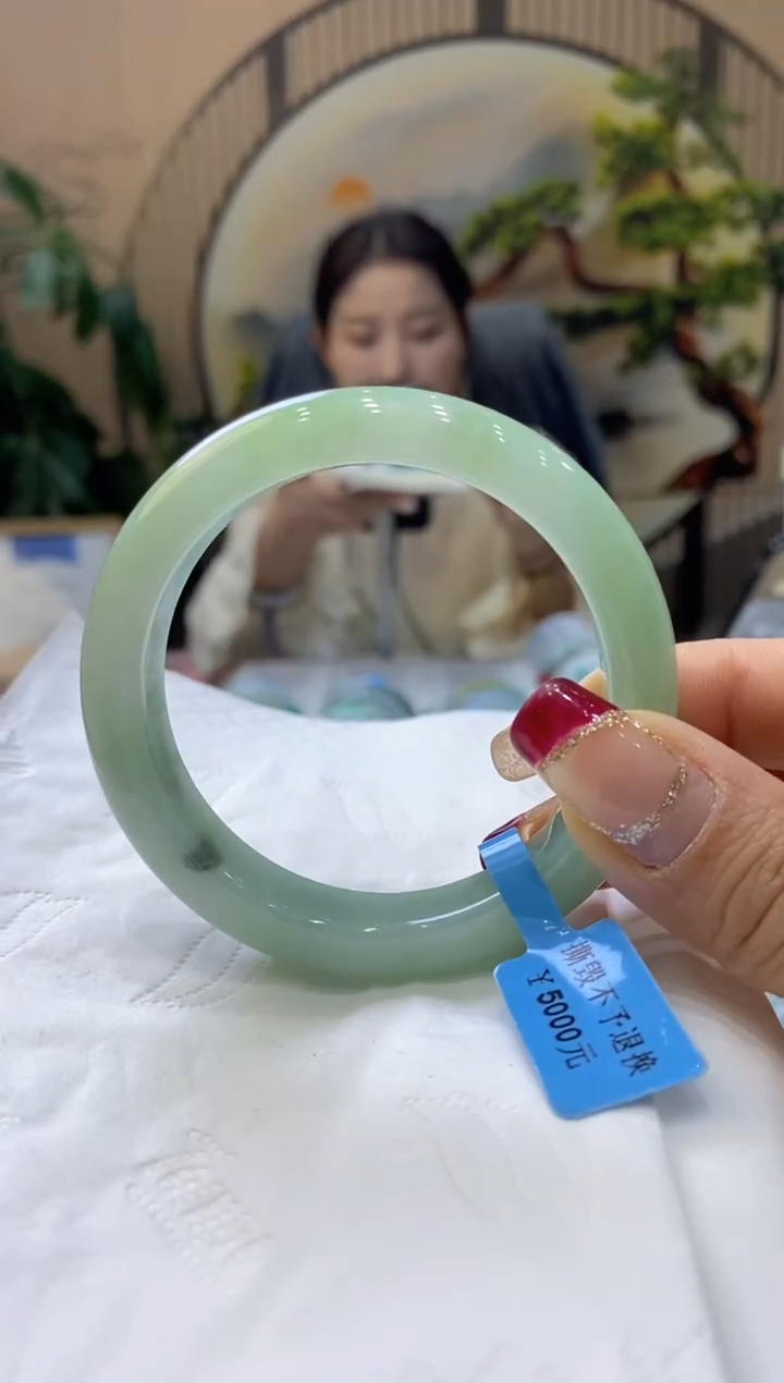 【闪购商品】翡翠手镯未镶嵌99900543