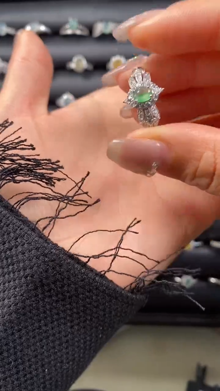 【闪购商品】翡翠戒指银S925镶嵌9022