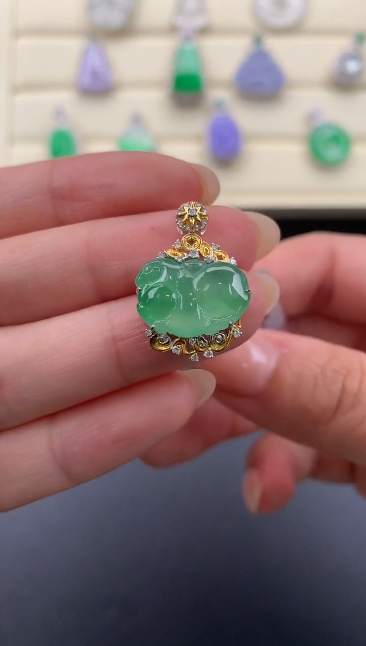 【闪购商品】翡翠颈饰18K金镶嵌Q974     