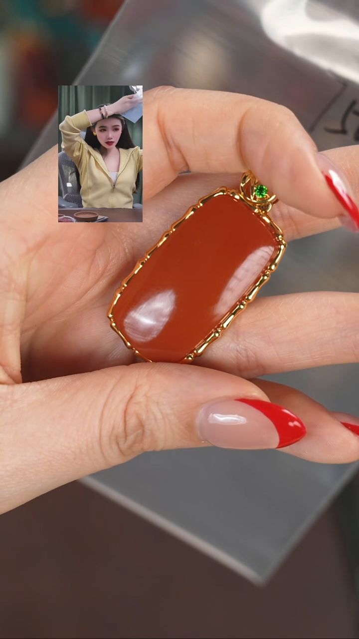 【闪购商品】南红玛瑙118K金镶嵌111111111111