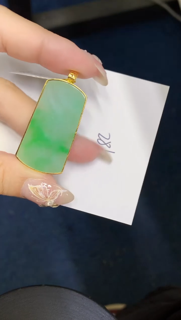 【闪购商品】翡翠颈饰18K金镶嵌000000000000