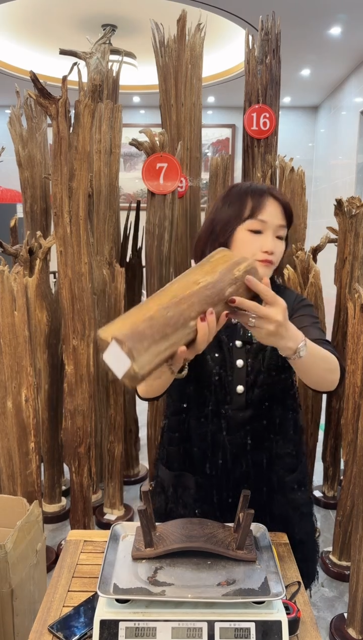 【闪购商品】沉香摆件沉香摆件38