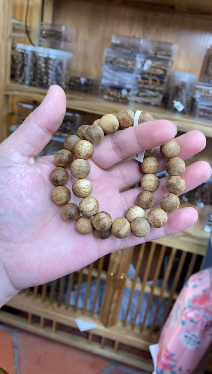 沉香手串 菩萨棋圆珠单圈1.3多样性发其一