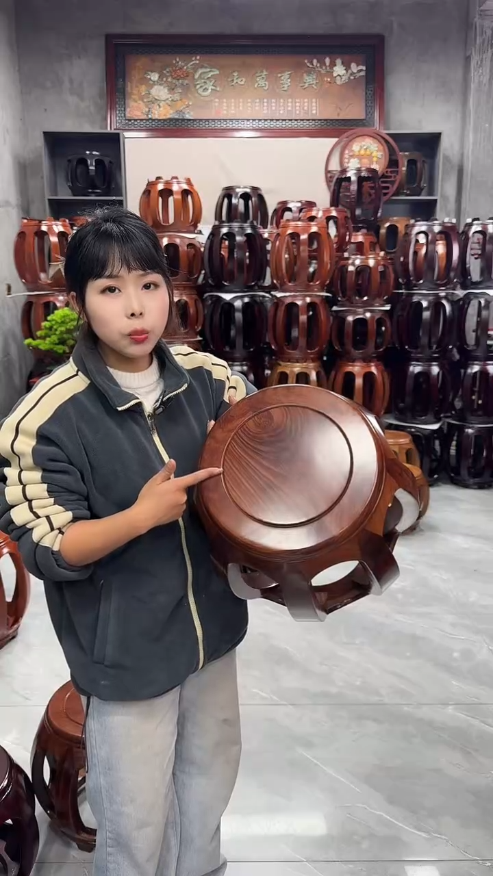 【闪购商品】花梨木类家具花梨木胡桃色大号鼓凳一对