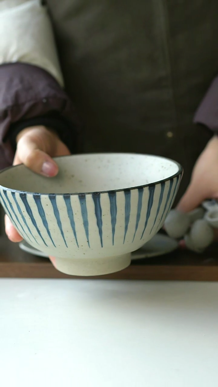 【闪购商品】陶瓷条纹面碗16cm@4-2@