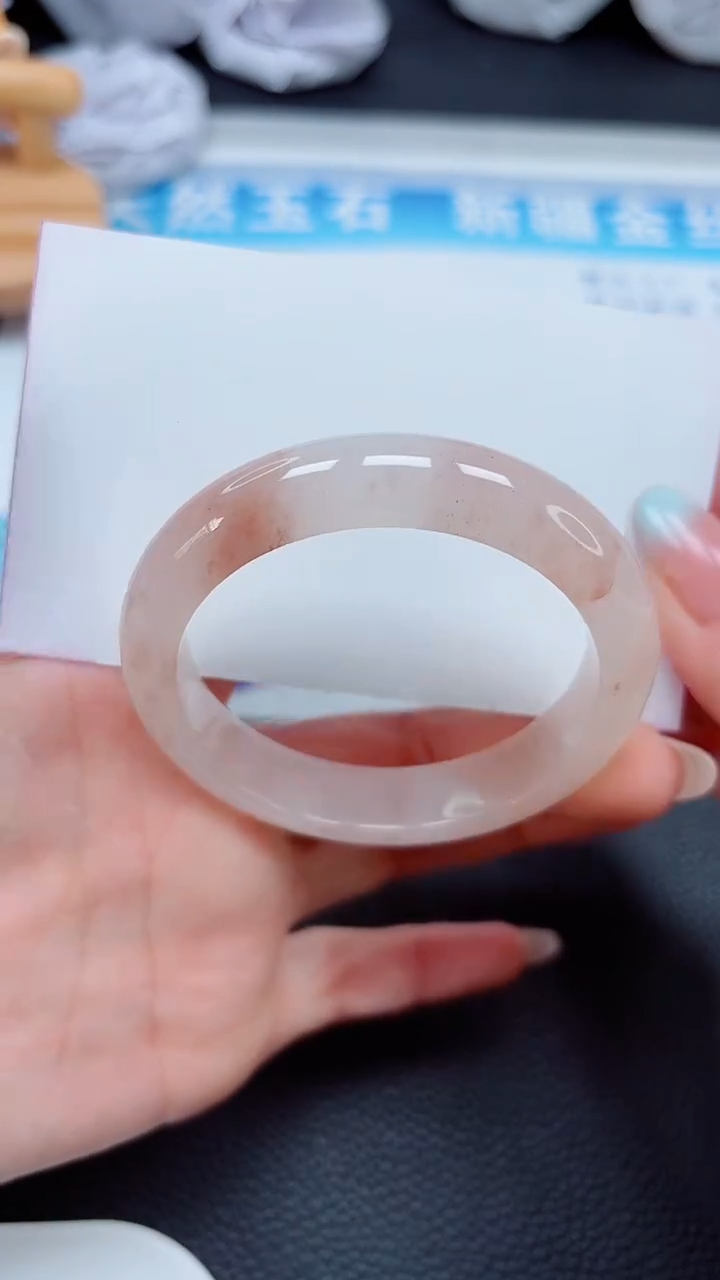 【闪购商品】石英质玉手镯未镶嵌106---53