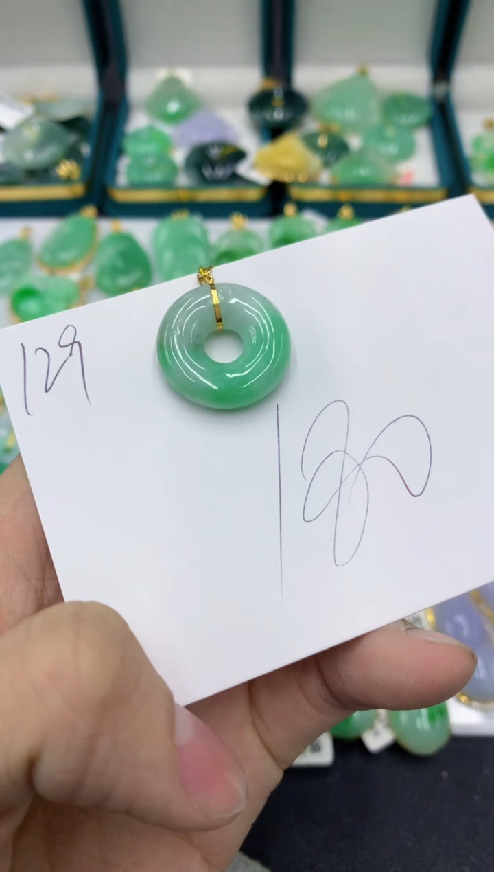 【闪购商品】翡翠颈饰18K金镶嵌号链接11111